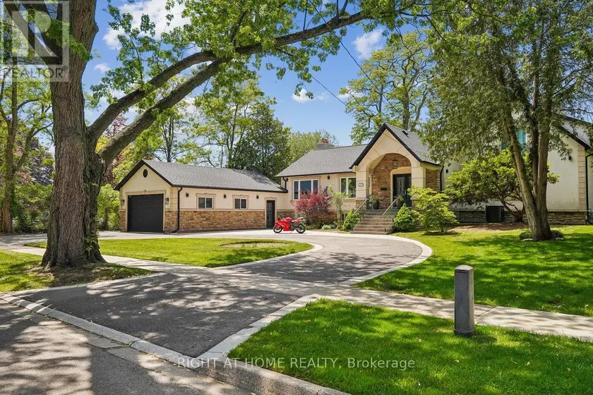 Detached at 2090 STONEHOUSE CRESCENT, Mississauga
