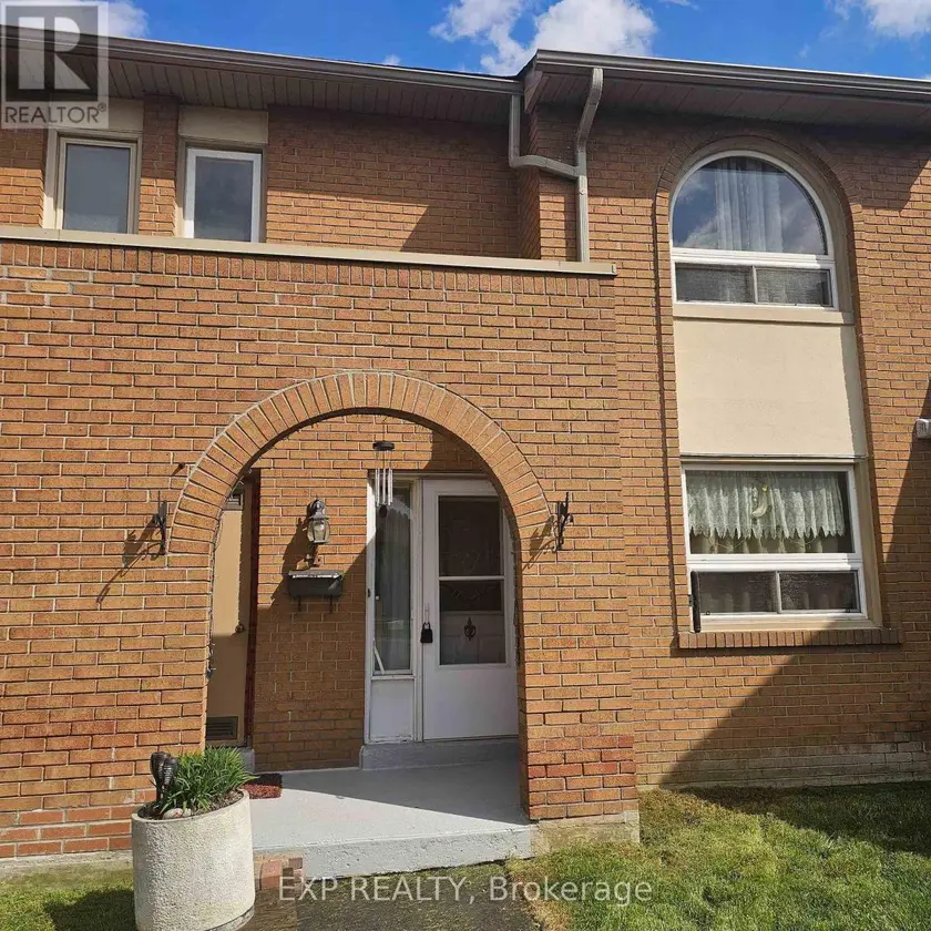 Townhouse at 4 - 1180 MISSISSAUGA VALLEY BOULEVARD, Mississauga
