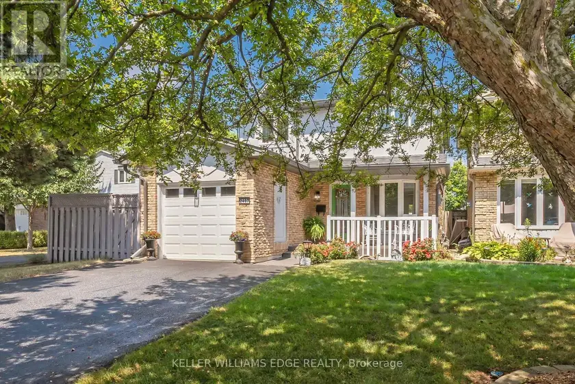 Semi-Detached/Link at 2407 HEMLOCK COURT, Burlington