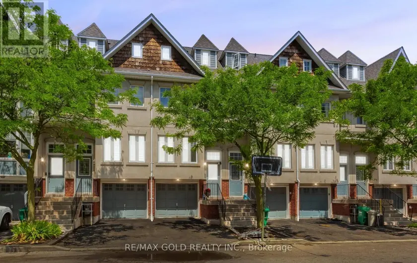 Townhouse at 37 - 800 DUNDAS STREET W, Mississauga