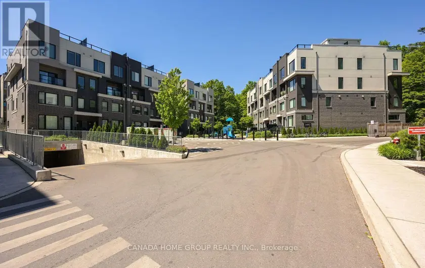 Townhouse at 12 - 3492 WIDDICOMBE WAY, Mississauga