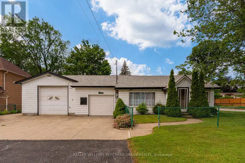 Detached at 1300 MEREDITH AVENUE, Mississauga