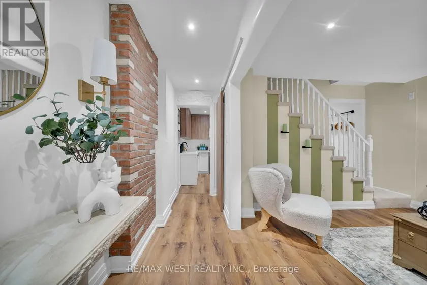 Townhouse at 259 SIXTH STREET, Toronto