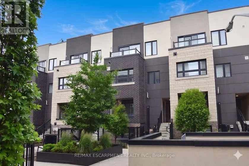 Townhouse at 112 - 1135 COOKE BOULEVARD, Burlington