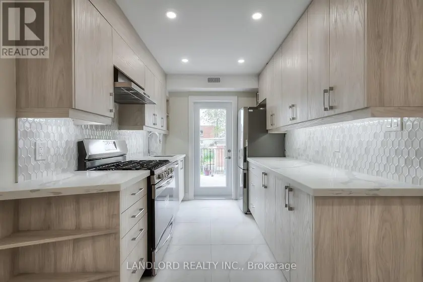 Multiplex at MAIN - 36 YORE ROAD, Toronto (Beechborough-Greenbrook)