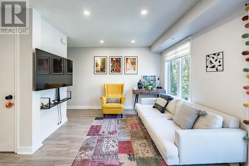 Townhouse at 920 - 16 LAIDLAW STREET, Toronto