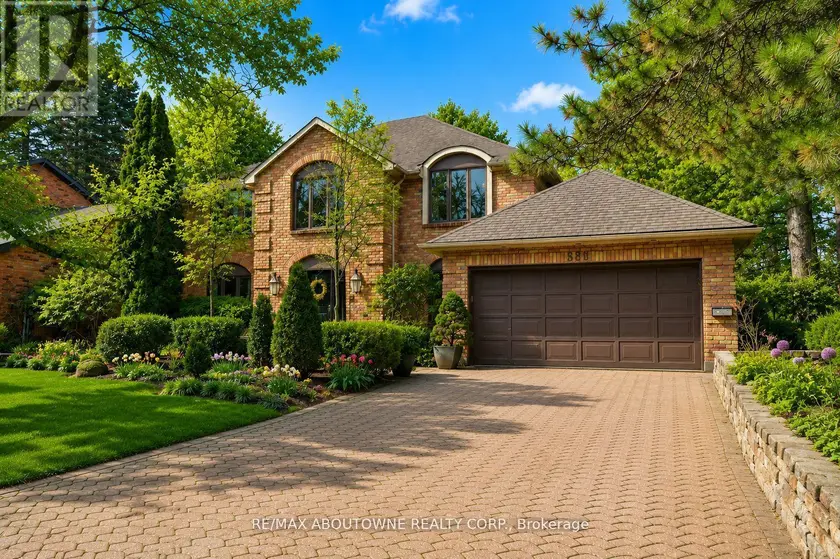Detached at 356 SHOREACRES ROAD, Burlington