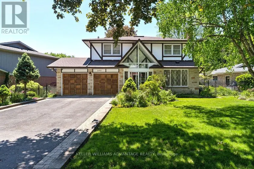 Detached at 2192 CASTLESTONE COURT, Mississauga