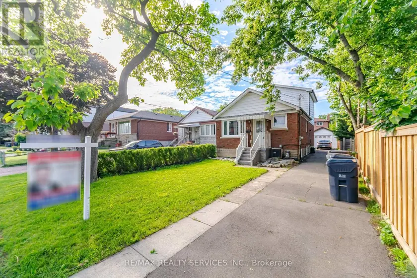Detached at 30 ELDER AVENUE, Toronto