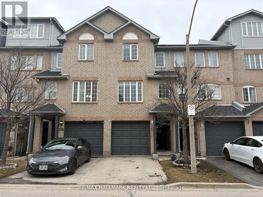 Townhouse at 138 SPADINA ROAD, Brampton