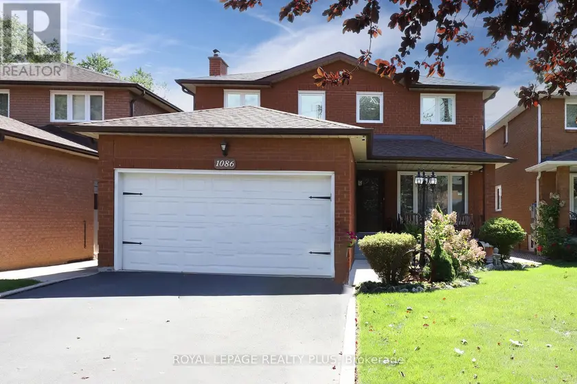 Detached at 1086 HEDGE DRIVE, Mississauga (Lakeview)