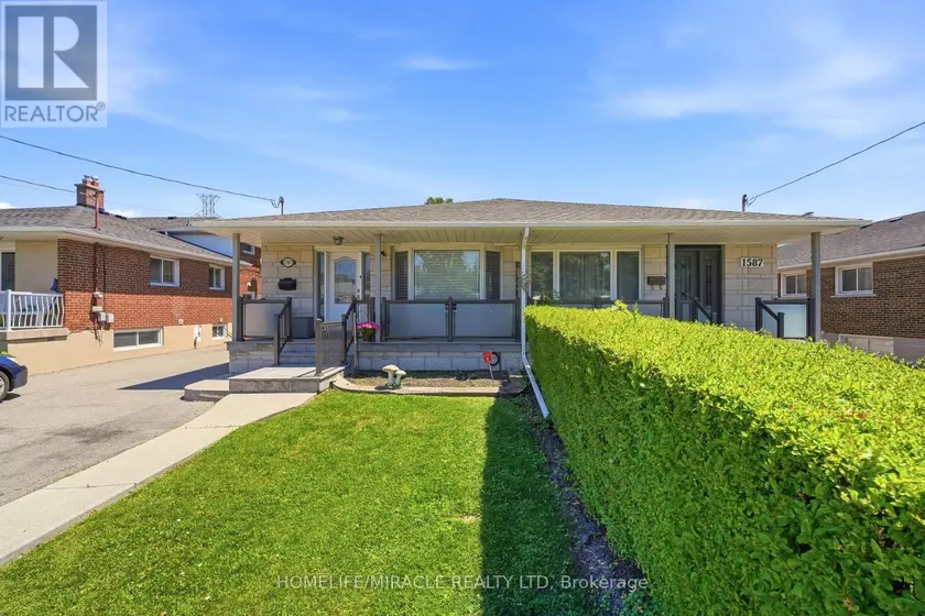 Semi-Detached/Link at 1585 CORAM CRESCENT, Mississauga