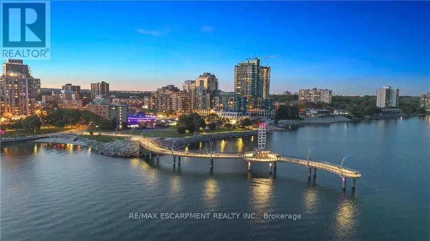 Apartment at 406 - 2060 LAKESHORE ROAD, Burlington (Brant)