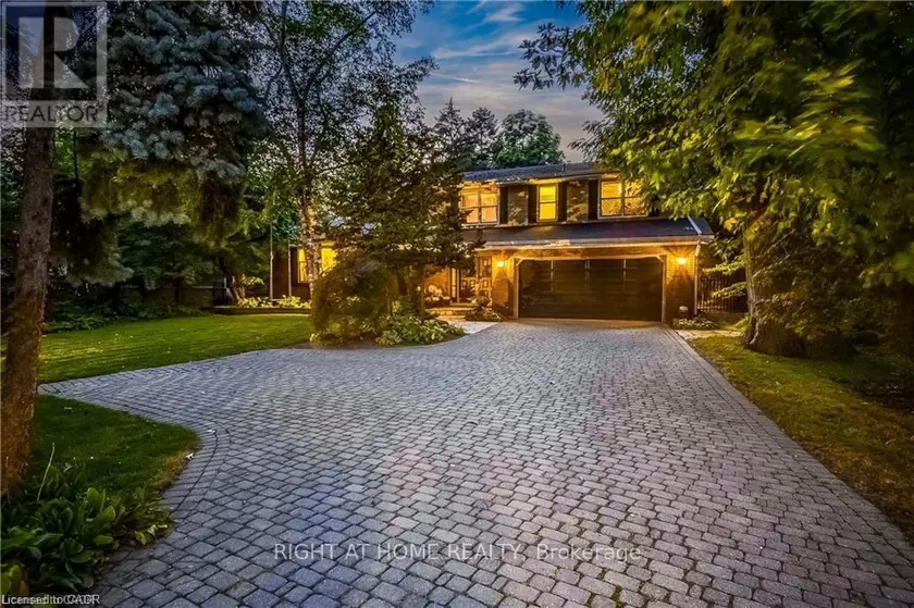 Detached at 3021 LAKESHORE ROAD, Burlington