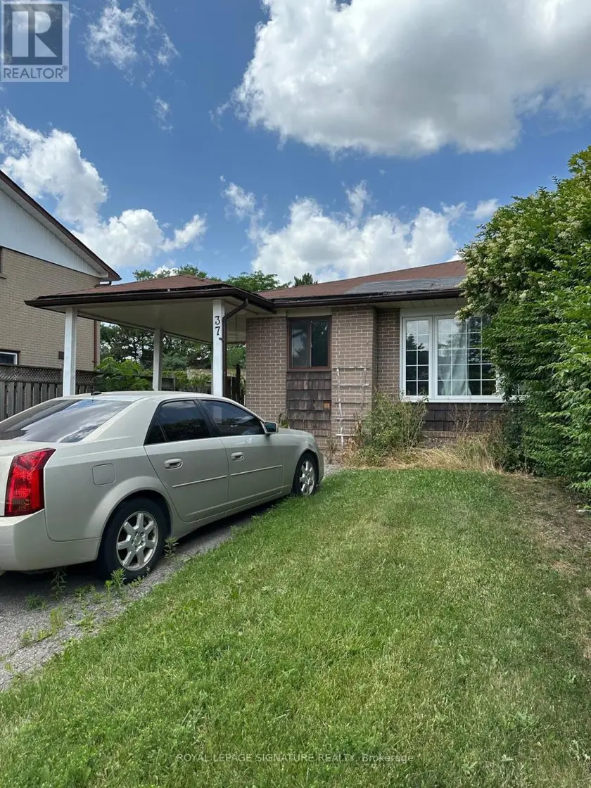 Semi-Detached/Link at 37 FLAMINGO CRESCENT, Brampton