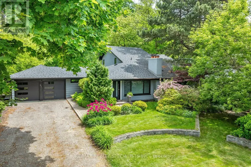 Detached at 821 PARKLAND AVENUE, Mississauga