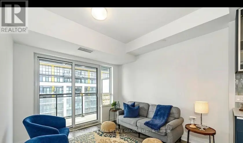 Apartment at 820 - 395 DUNDAS STREET, Oakville