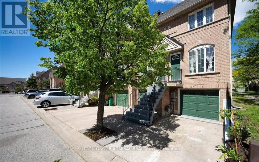 Townhouse at 35 - 75 STRATHAVEN DRIVE, Mississauga