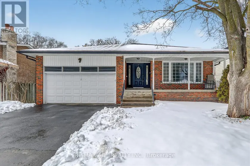 Detached at 1719 VALENTINE GARDENS, Mississauga