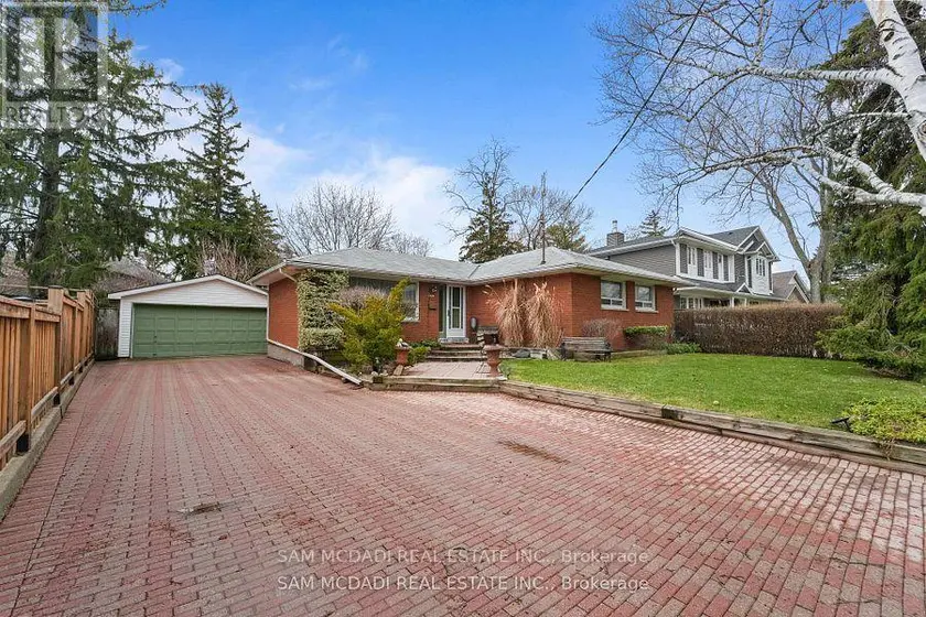 Detached at 2470 MEADOWOOD CRESCENT, Oakville