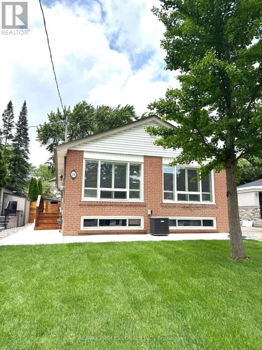 Detached at BSMT - 24 MILLBURN DRIVE, Toronto