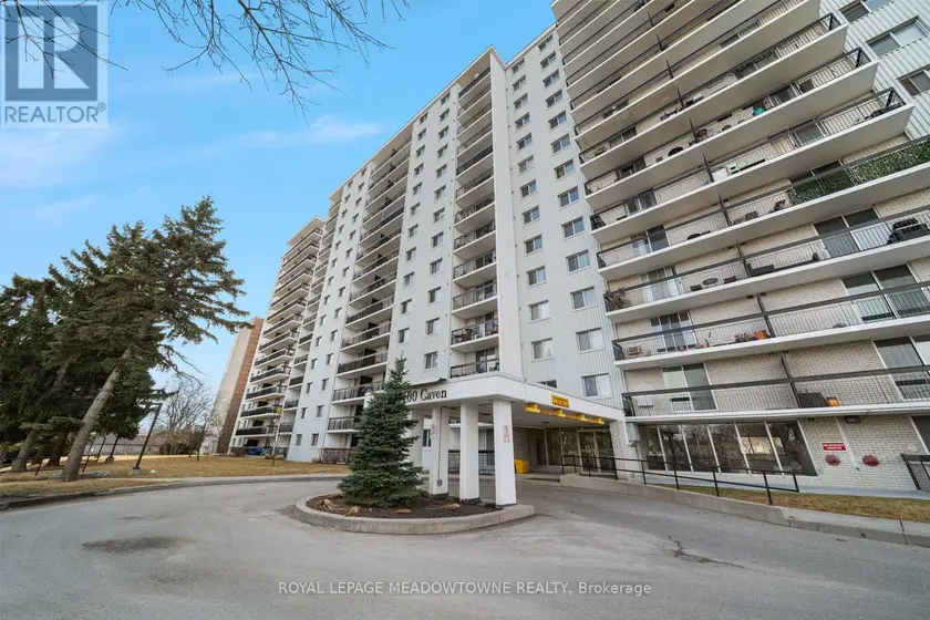 Apartment at PH #8 - 1100 CAVEN STREET, Mississauga