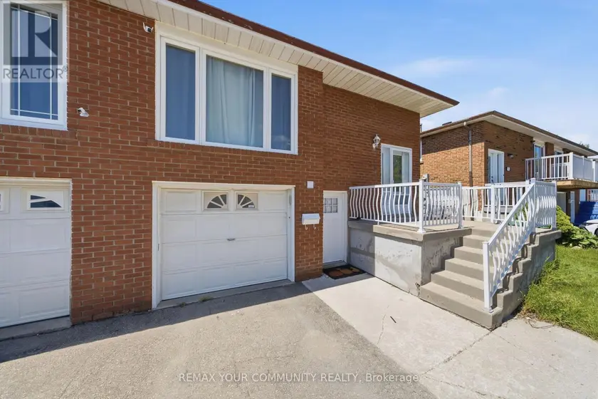 Semi-Detached/Link at UPPER - 36 ROSEVILLE DRIVE, Brampton