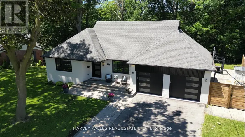 Detached at 8 CIRCLE RIDGE, Toronto (Maple Leaf)