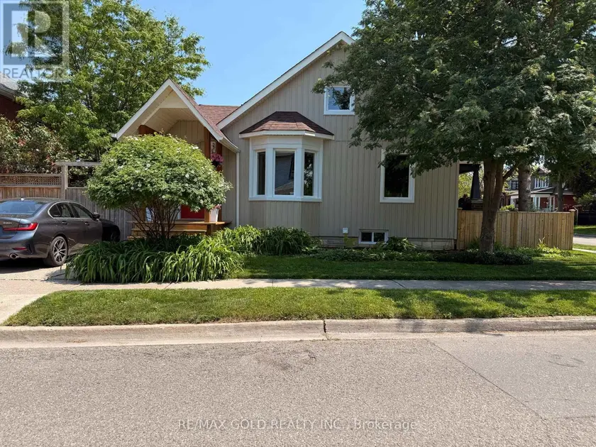 Detached at 70 WEST STREET W, Brampton
