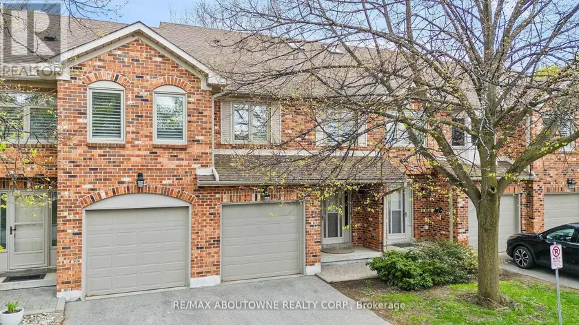 Townhouse at 9 - 2230 WALKERS LINE, Burlington