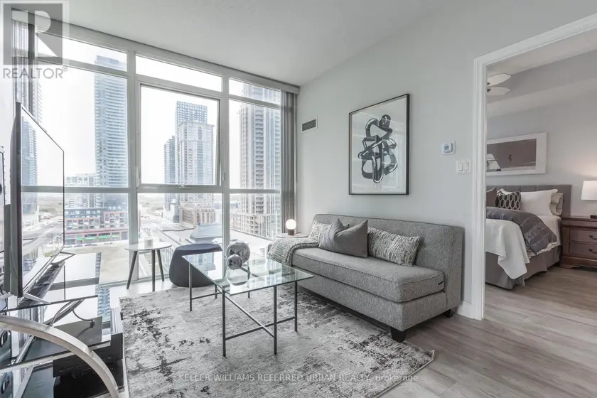 Apartment at 1107 - 4070 CONFEDERATION PARKWAY, Mississauga (City Centre)