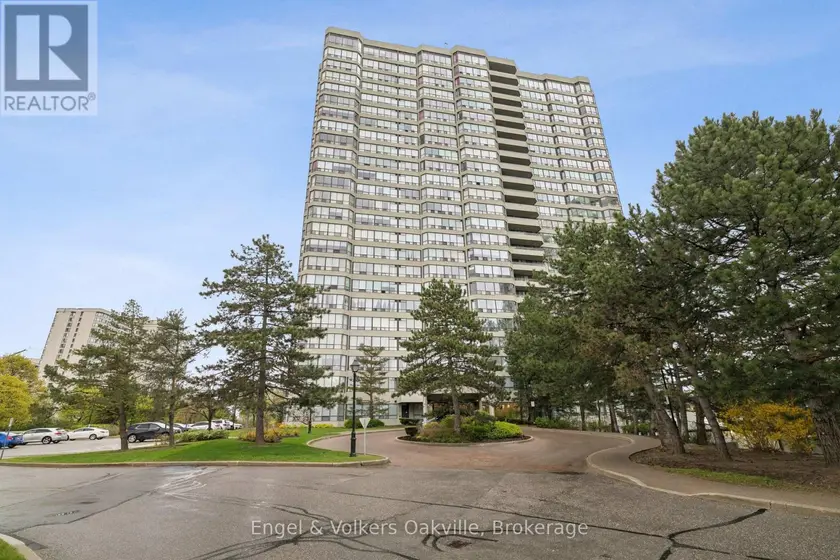 Apartment at 201 - 22 HANOVER ROAD, Brampton (Queen Street Corridor)