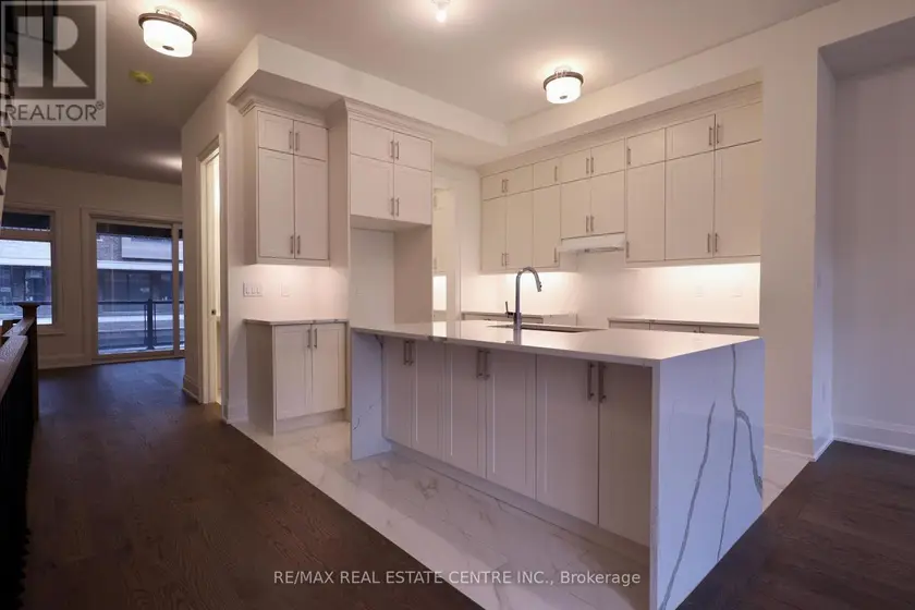 Townhouse at 3298 TAHA GARDENS, Oakville (GO Glenorchy)
