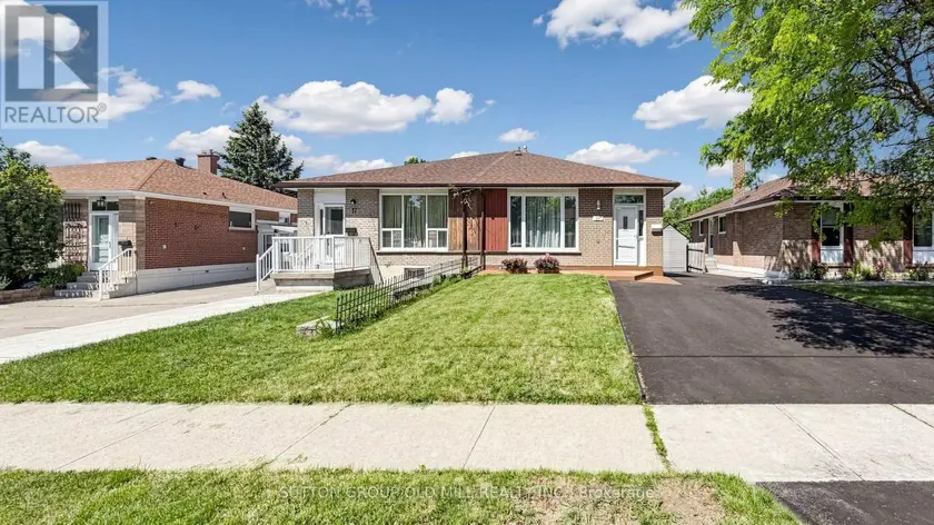 Semi-Detached/Link at 19 ASCOT AVENUE, Brampton (Avondale)