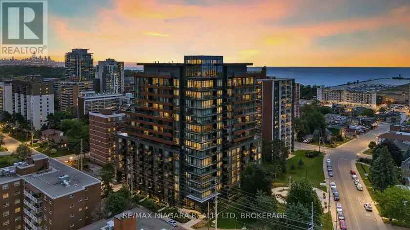 Apartment at 717 - 21 PARK STREET E, Mississauga
