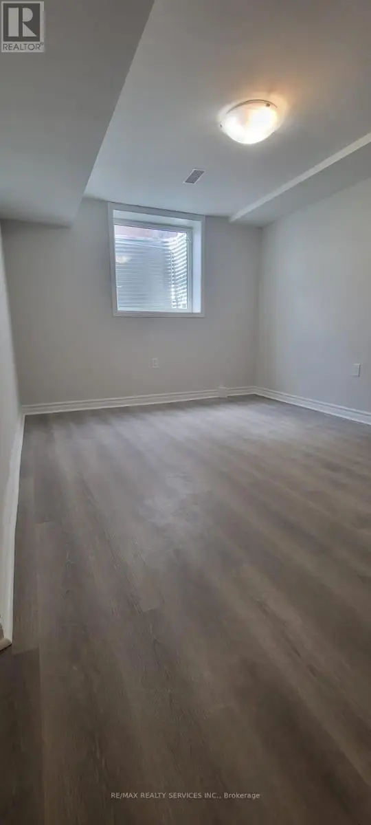 Semi-Detached/Link at 5 GREENWOOD CRESCENT, Brampton