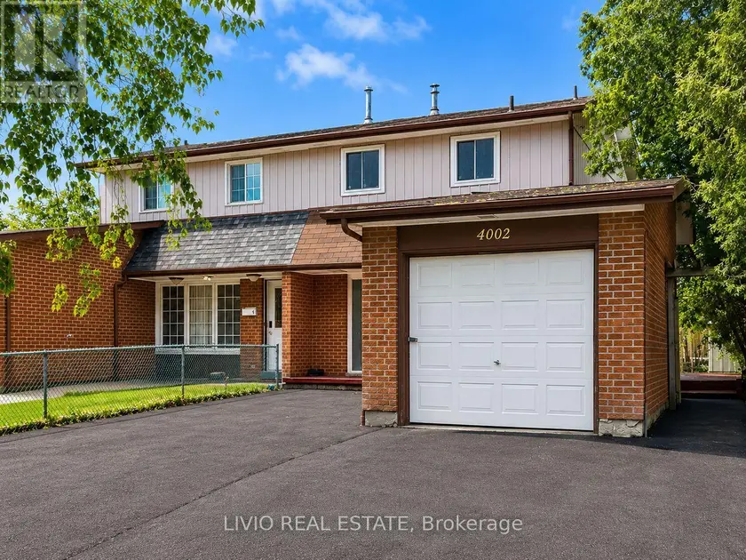 Semi-Detached/Link at 4002 BRANDON GATE DRIVE, Mississauga