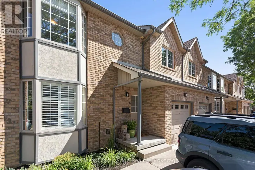 Townhouse at 8 - 705 CUMBERLAND AVENUE, Burlington