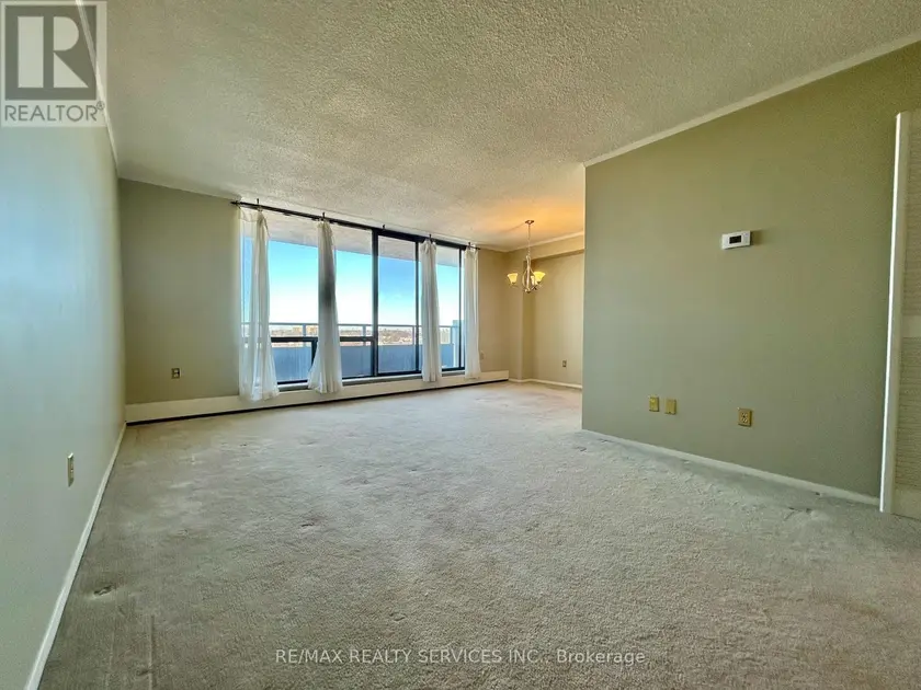 Apartment at 701 - 2929 AQUITAINE AVENUE, Mississauga