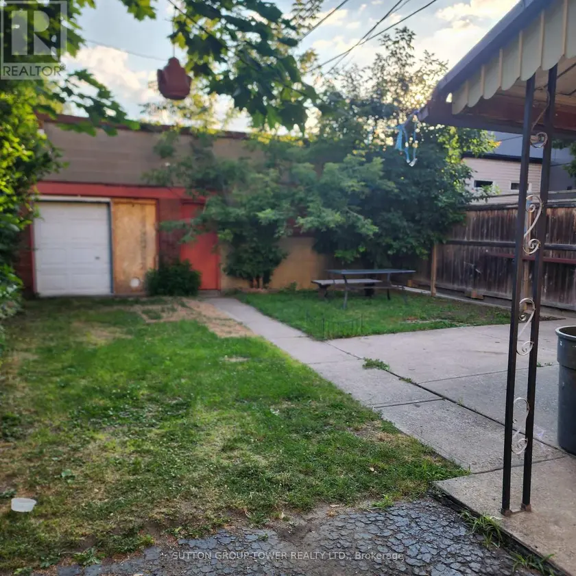 Detached at 16 RUSSETT AVENUE, Toronto