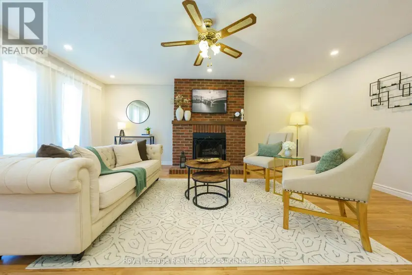 Detached at 6763 DOLMAGE COURT, Mississauga