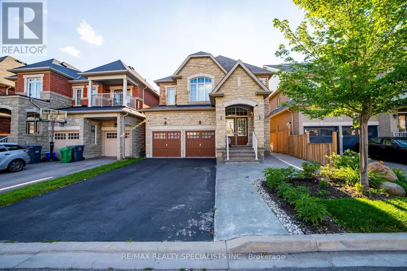 Detached at 17 TYSONVILLE CIRCLE, Brampton