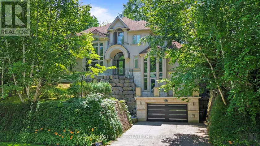 Detached at 2014 HEARTWOOD COURT, Mississauga