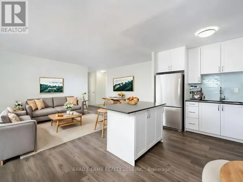 Apartment at 803 - 3045 QUEEN FREDERICA DRIVE S, Mississauga
