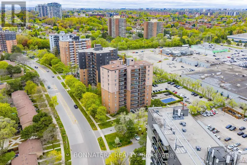 Apartment at 905 - 3065 QUEEN FREDERICA DRIVE, Mississauga