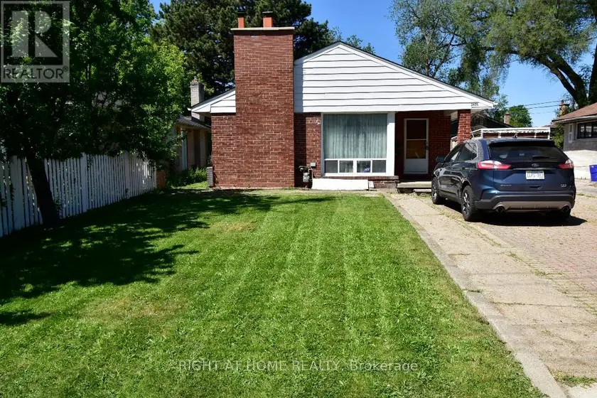 Detached at 2436 ISLINGTON AVENUE, Toronto (Rexdale-Kipling)