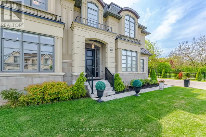Detached at 225 PRINCE GEORGE CRESCENT, Oakville