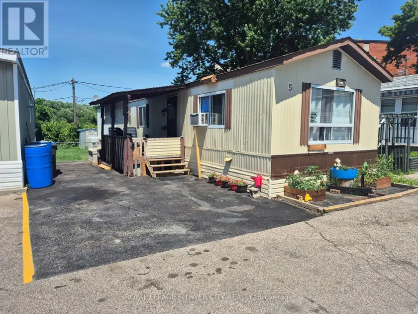 Detached at 5 - 3233 DERRY ROAD E, Mississauga