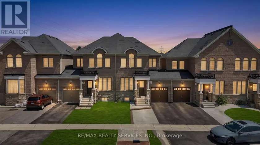 Townhouse at 109 BONNIE BRAES DRIVE N, Brampton