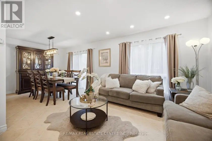 Detached at 6884 EDENWOOD DRIVE, Mississauga (Meadowvale)